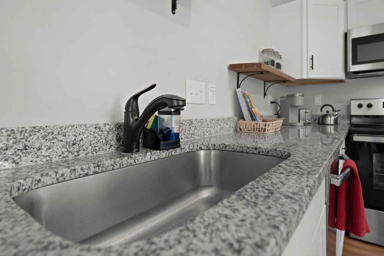 Lexington St - Photo 7 of 15