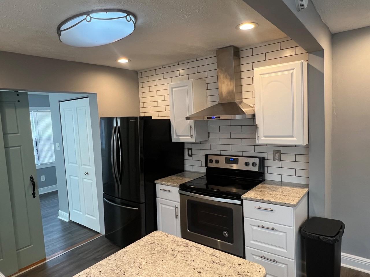 Ryan St Sw - Photo 4 of 17