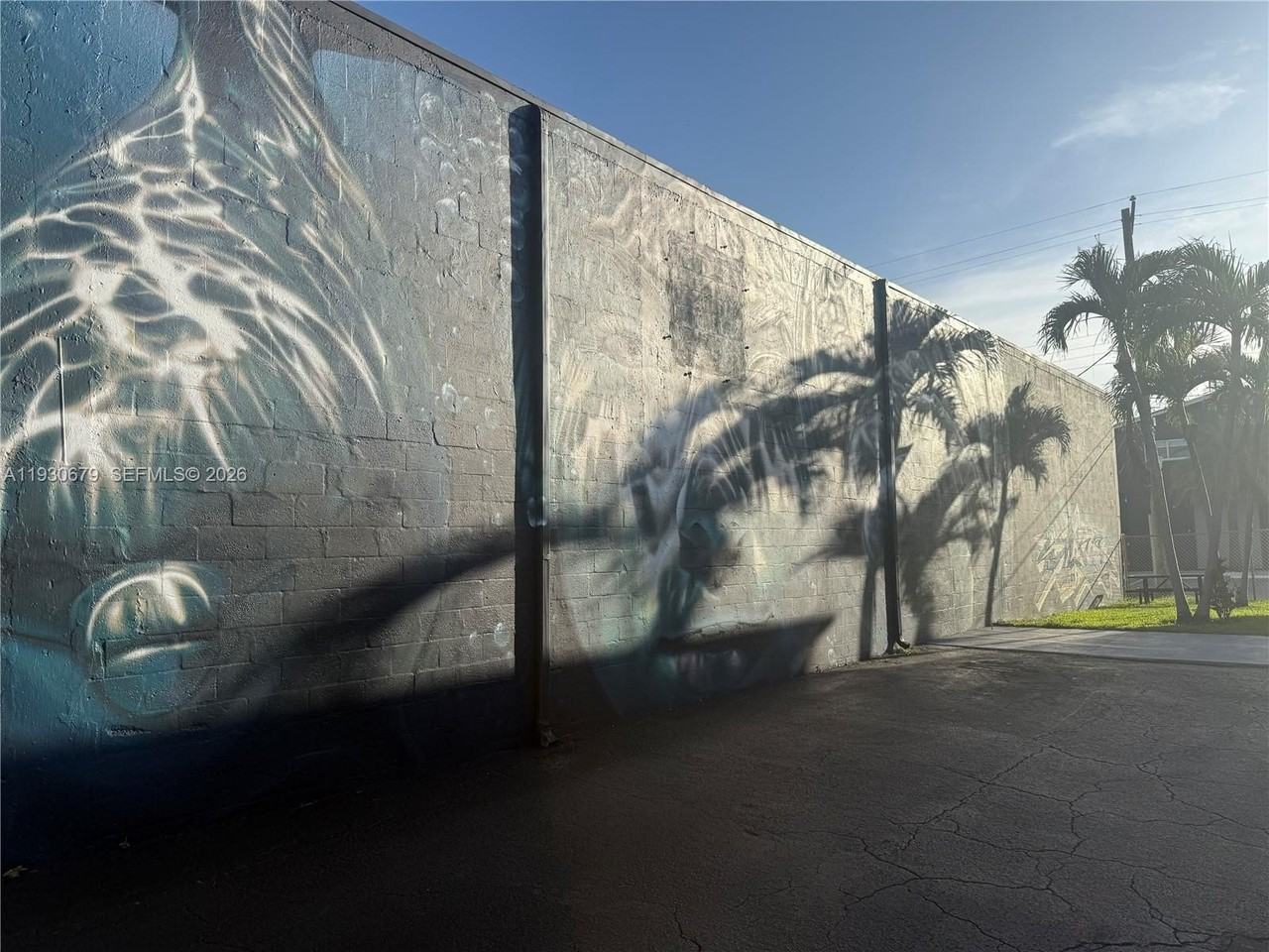 711 Ne 2nd Ave #102 - Photo 2 of 10