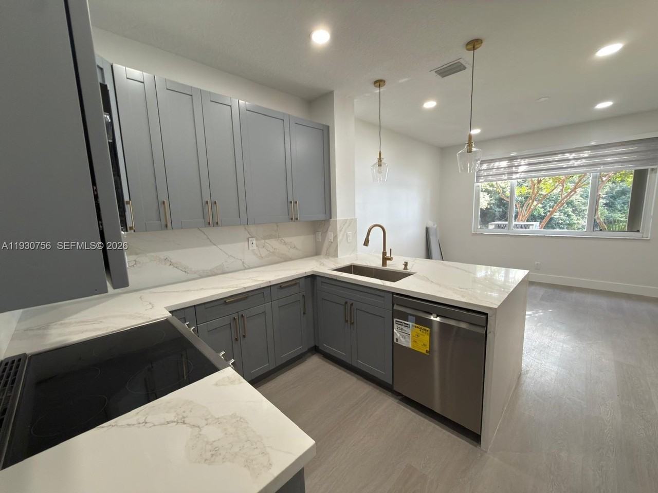 12618 Nw 56th Dr #12618 - Photo 7 of 40