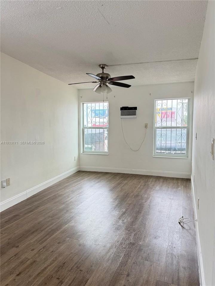 761 Sw 73rd Ct #0 - Photo 5 of 17