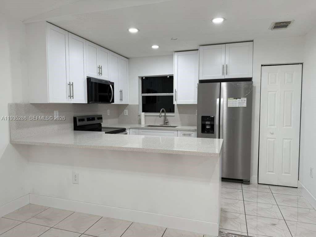 19415 Nw 33rd Ct #19415 - Photo 3 of 17