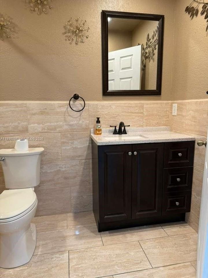 19415 Nw 33rd Ct #19415 - Photo 4 of 17