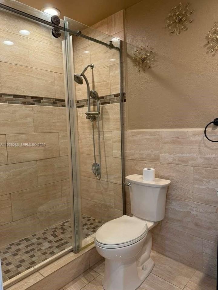 19415 Nw 33rd Ct #19415 - Photo 5 of 17