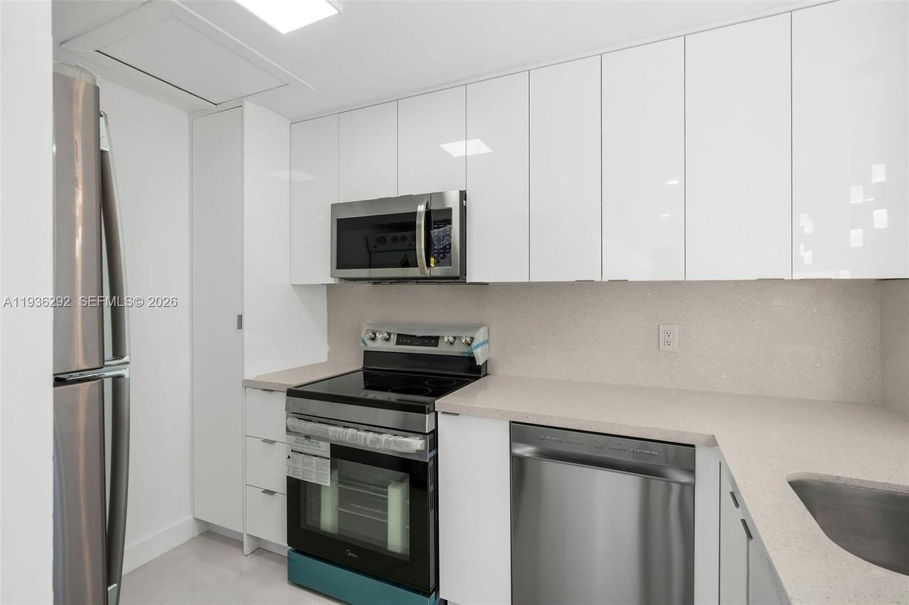 7662 Sw 152nd Ave #3-22 - Photo 6 of 20