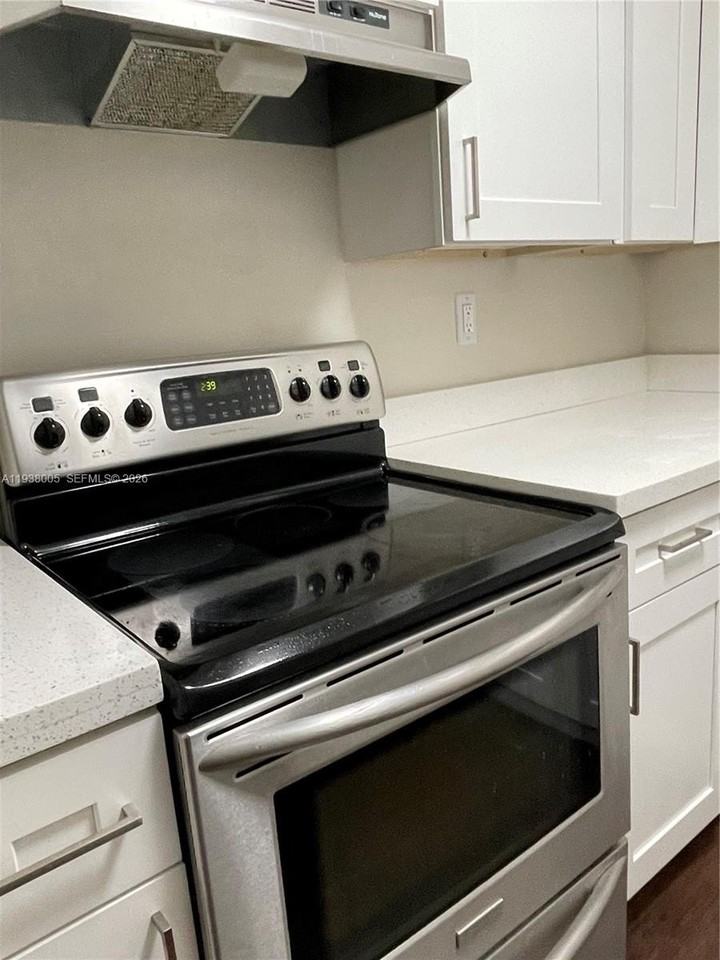 7390 Nw 38th St #3 - Photo 3 of 5