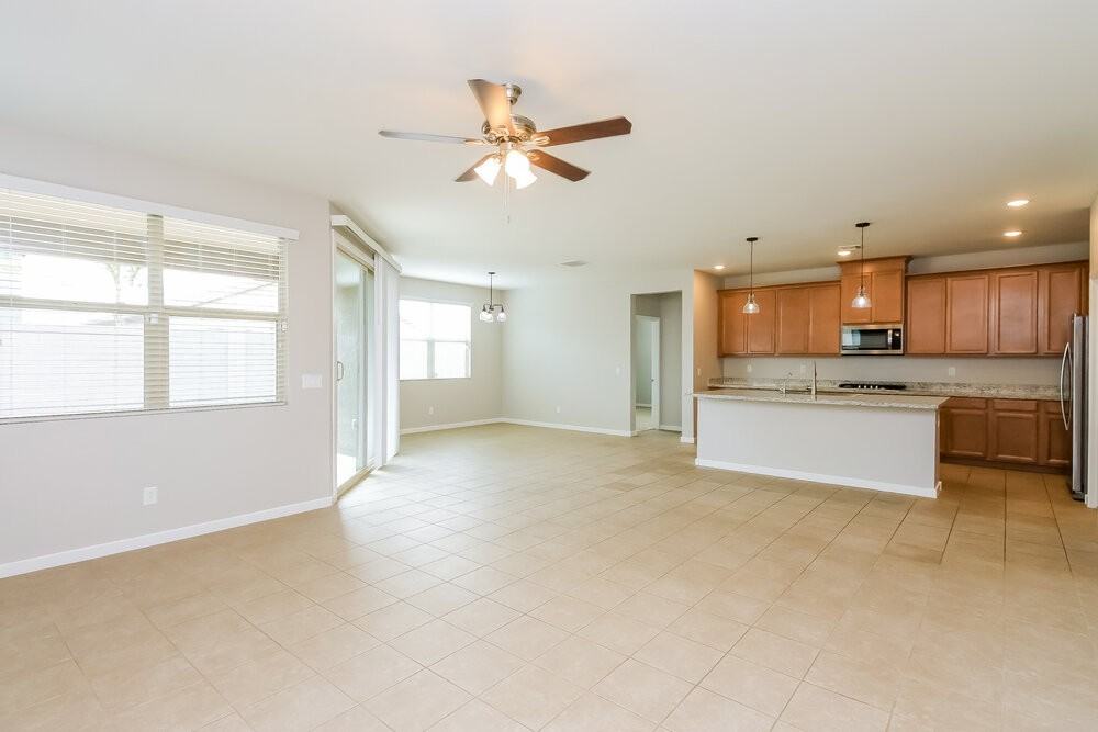 4235 W Dayflower Dr - Photo 4 of 16