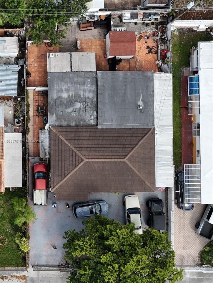 825 E 9th Ln - Photo 2 of 12