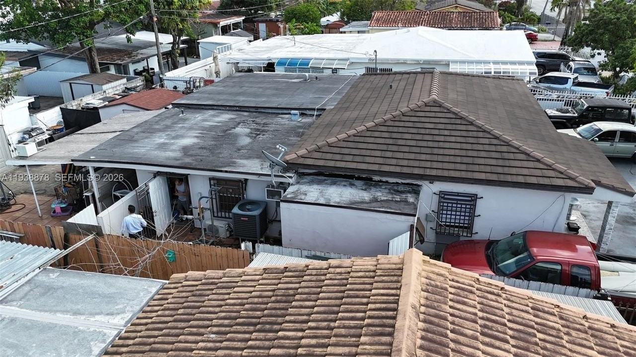 825 E 9th Ln - Photo 5 of 12