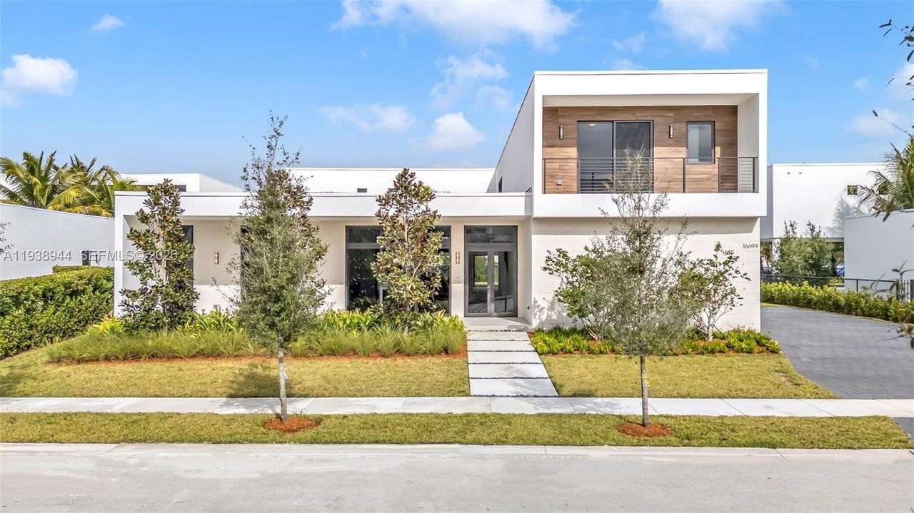 16699 Botaniko Dr N - Photo 2 of 50