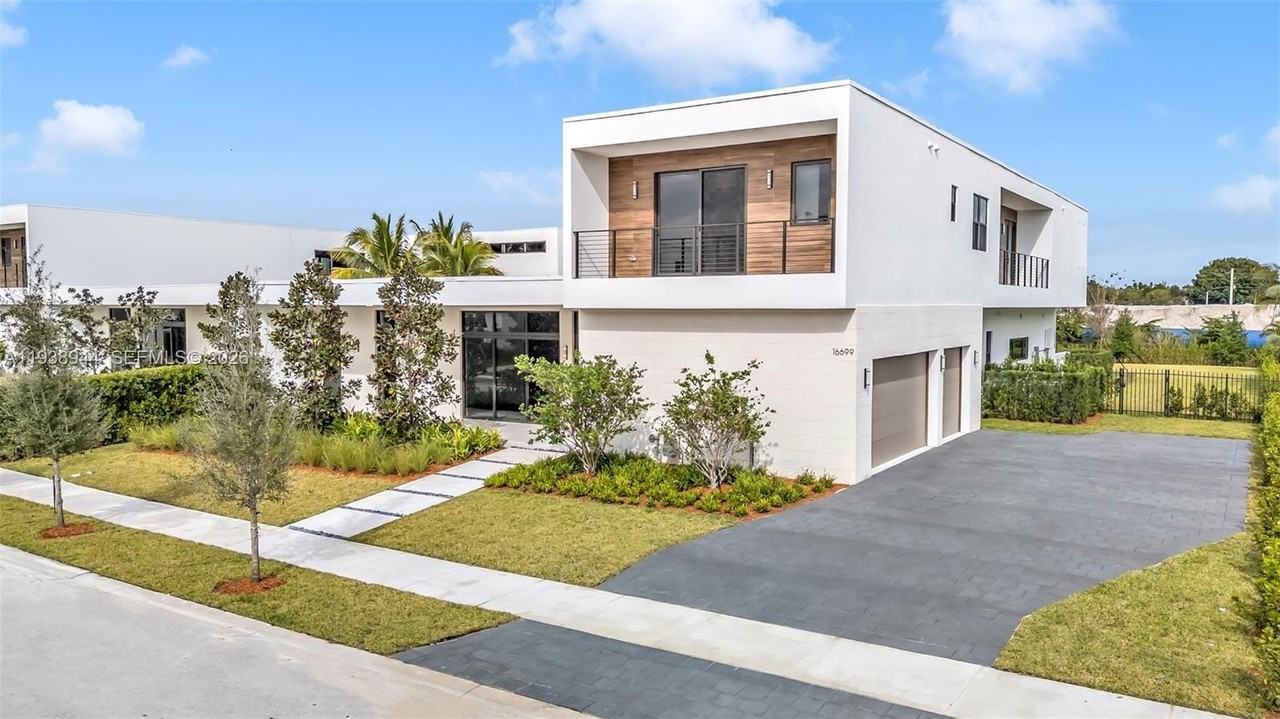 16699 Botaniko Dr N - Photo 4 of 50