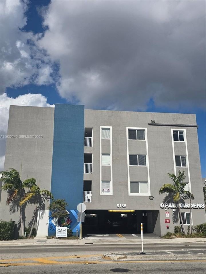 5185 W Flagler St #204