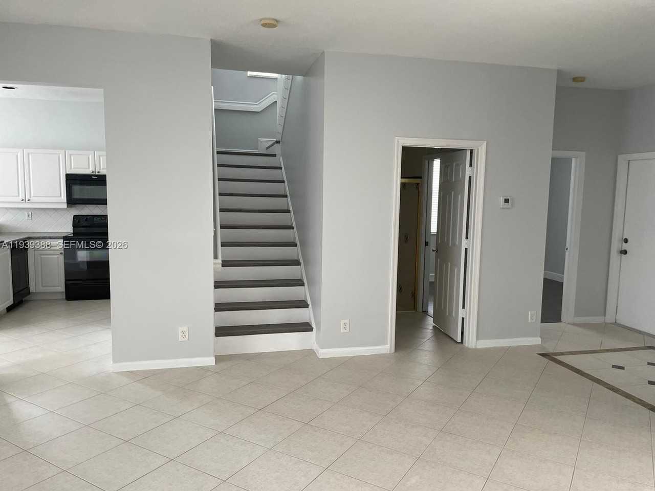 2145 Sw 150th Ave - Photo 5 of 40