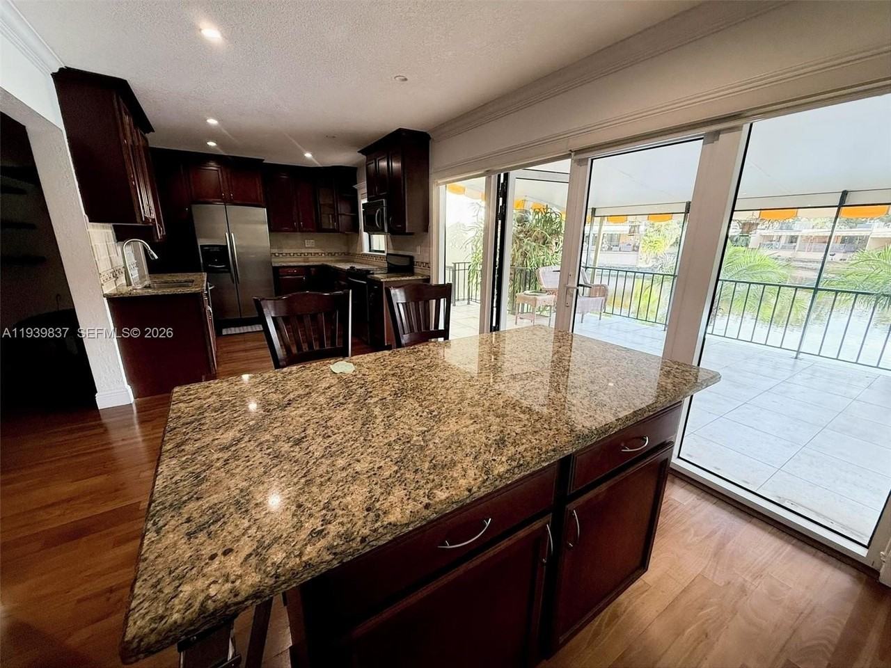 16005 Kingsmoor Way - Photo 7 of 32