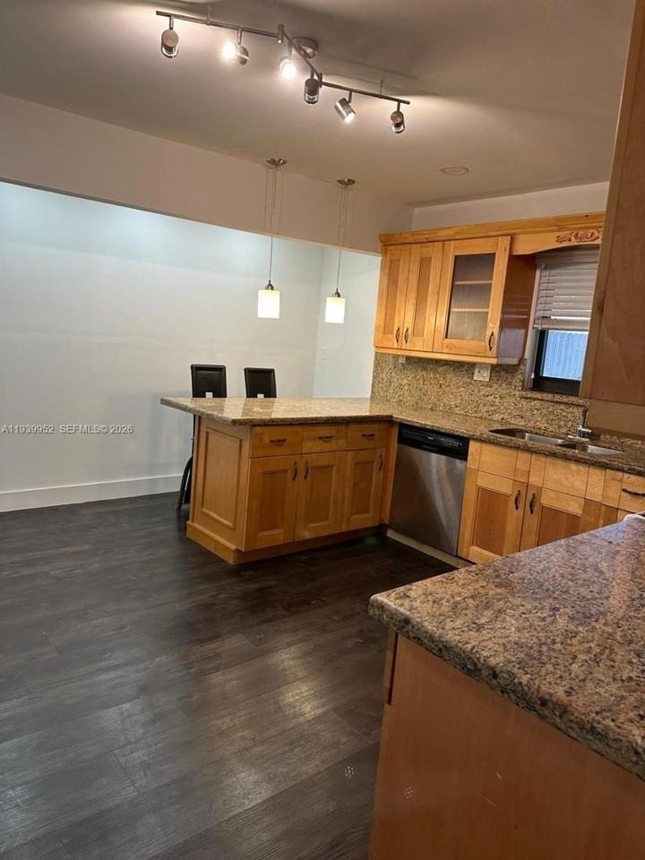 4711 Sw 133rd Ave #0 - Photo 5 of 23