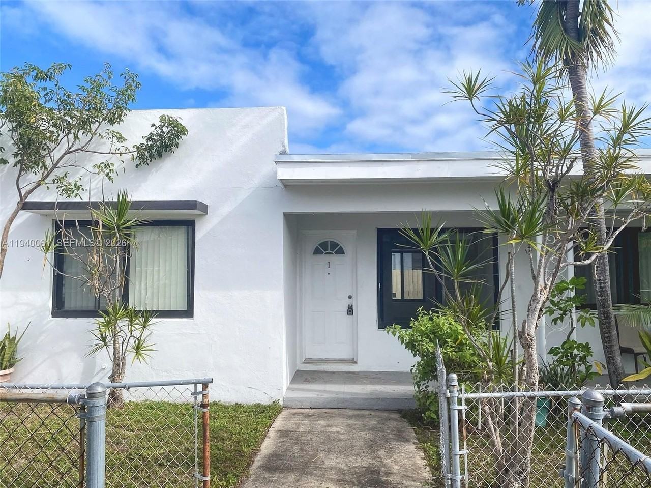 650 83rd St #3 - Photo 4 of 23