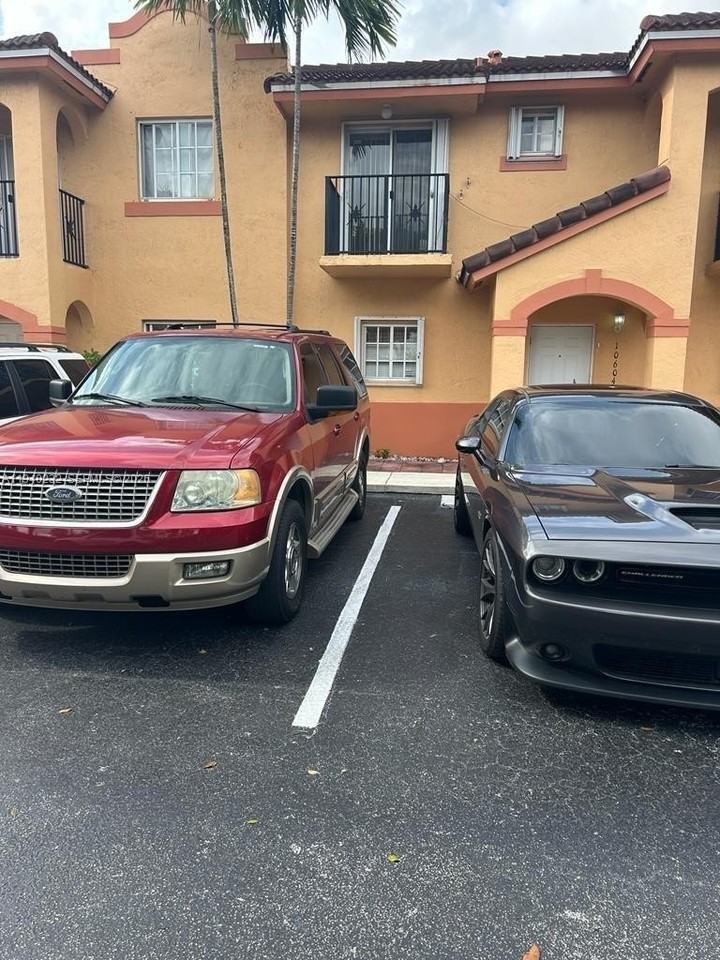 10604 Nw 87th Ct #10604 - Photo 2 of 22