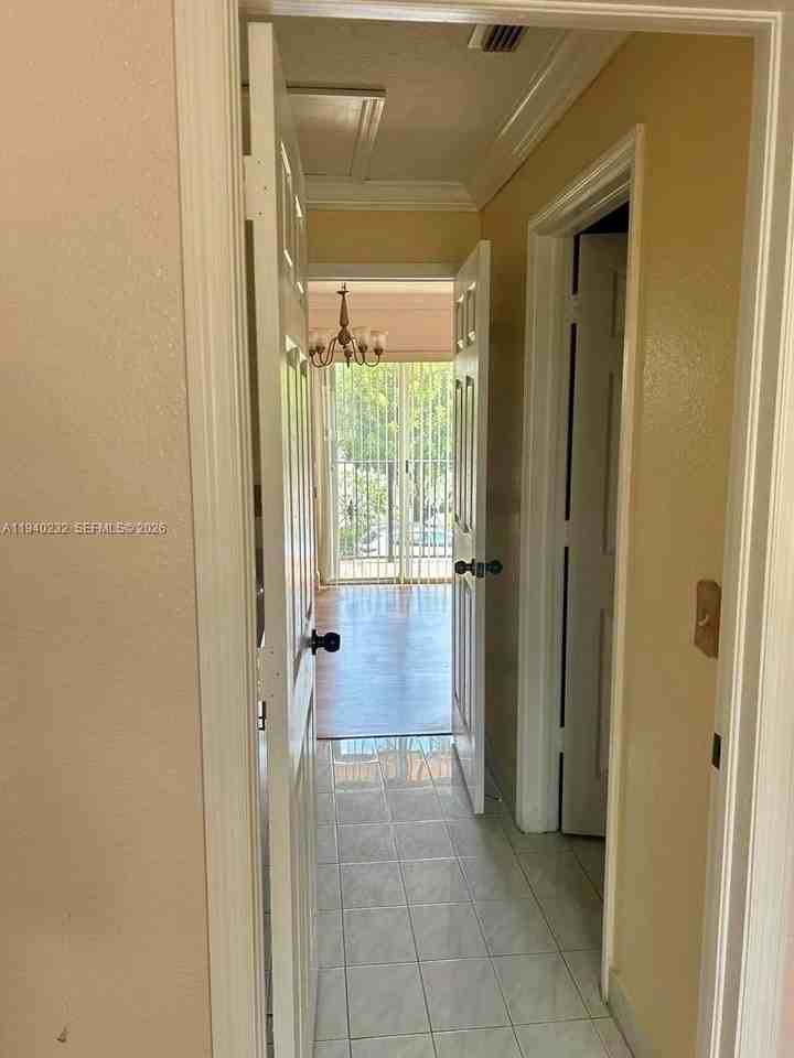 10604 Nw 87th Ct #10604 - Photo 5 of 22