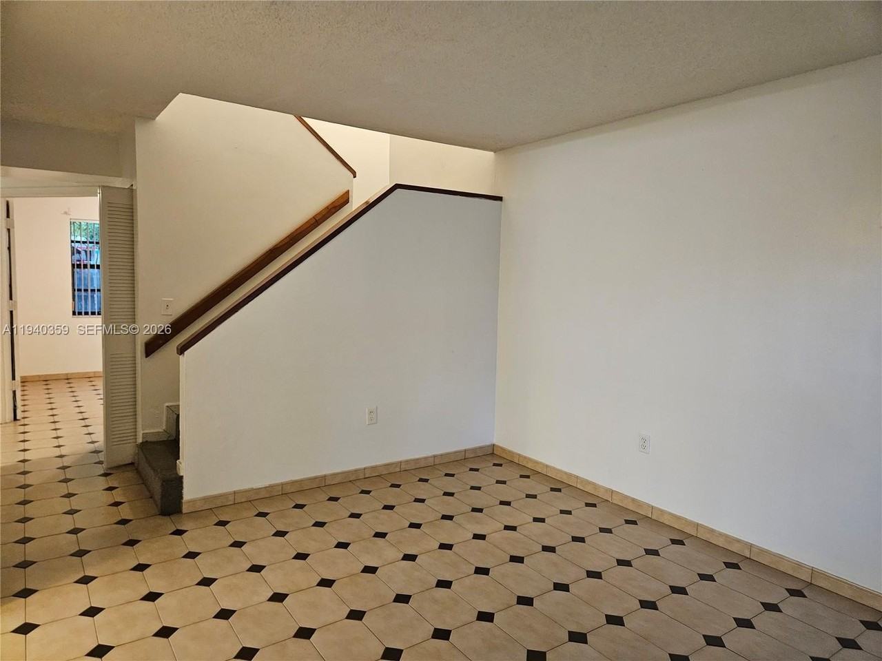 510 Nw 109th Ave #704-7 - Photo 4 of 19