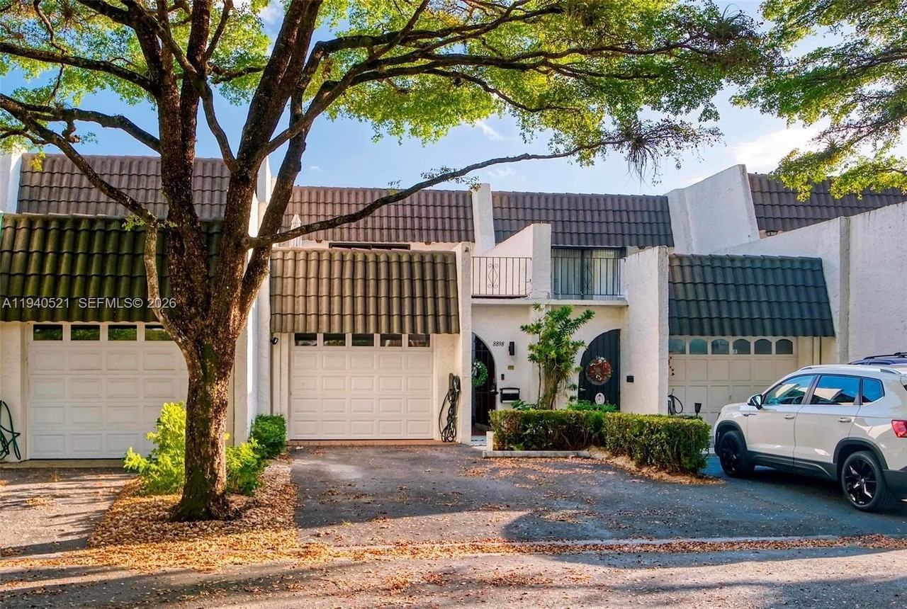 8898 Sw 62nd Ter #7F - Photo 4 of 50