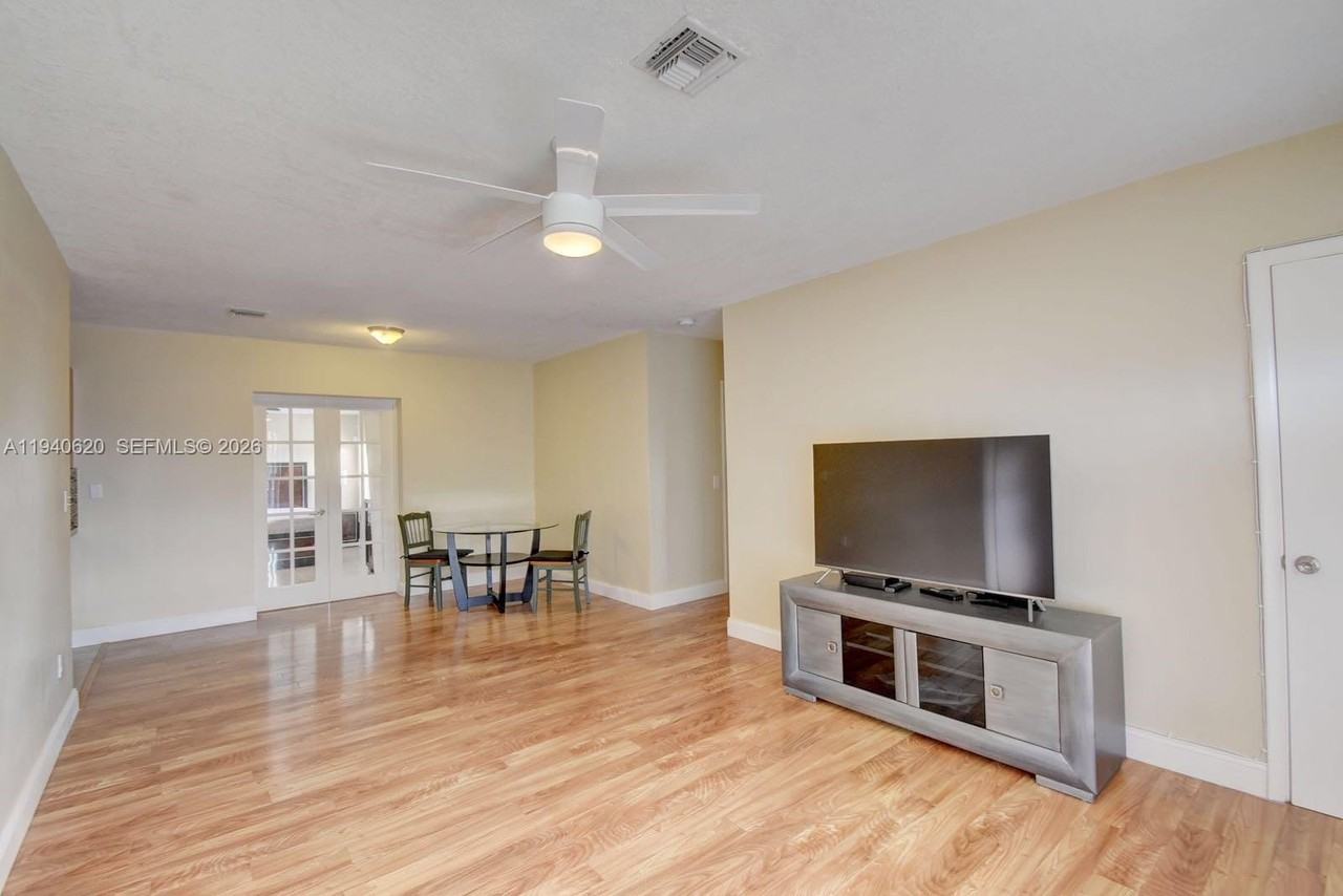 3531 Sw 36th St #3531 - Photo 4 of 18