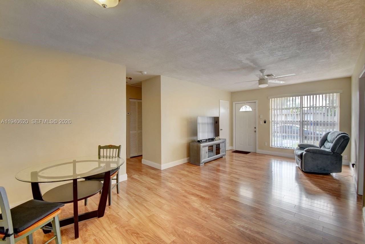 3531 Sw 36th St #3531 - Photo 5 of 18