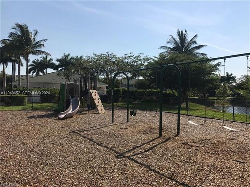 10035 Spyglass Hill Ln #10035 - Photo 4 of 15