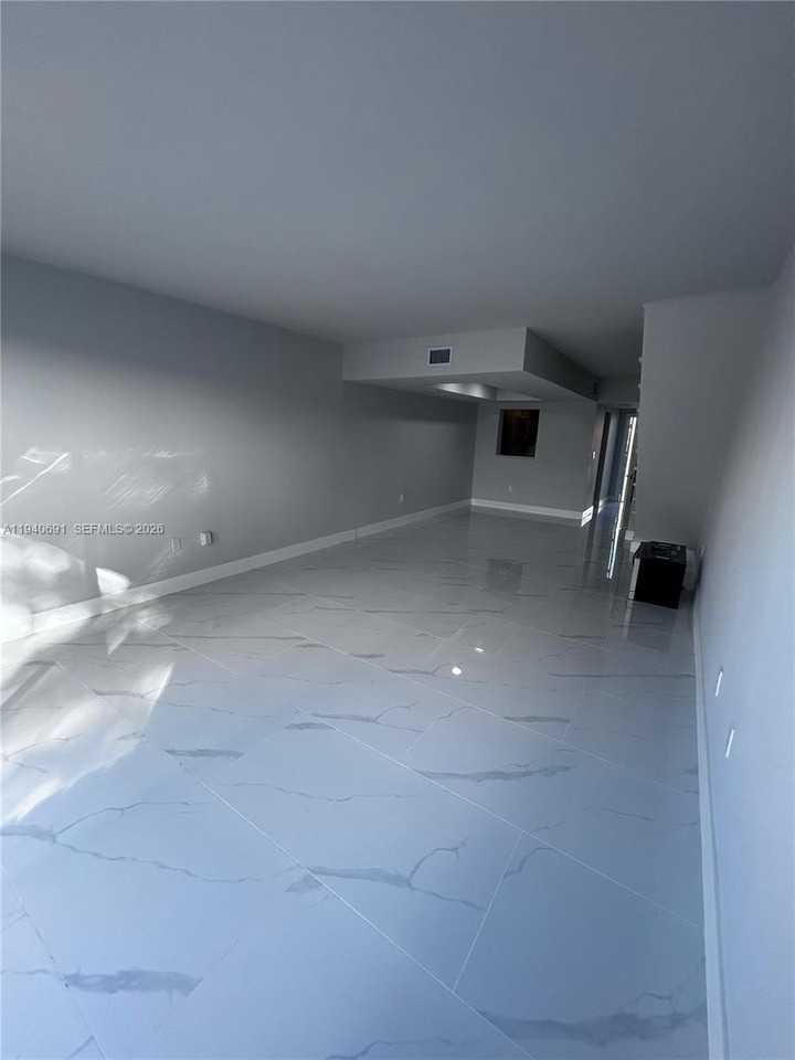 3820 W 9th Way #5 - Photo 5 of 26