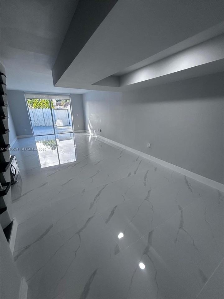 3820 W 9th Way #5 - Photo 6 of 26