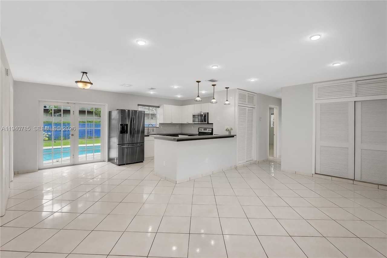 5725 Sw 107th Pl - Photo 6 of 21