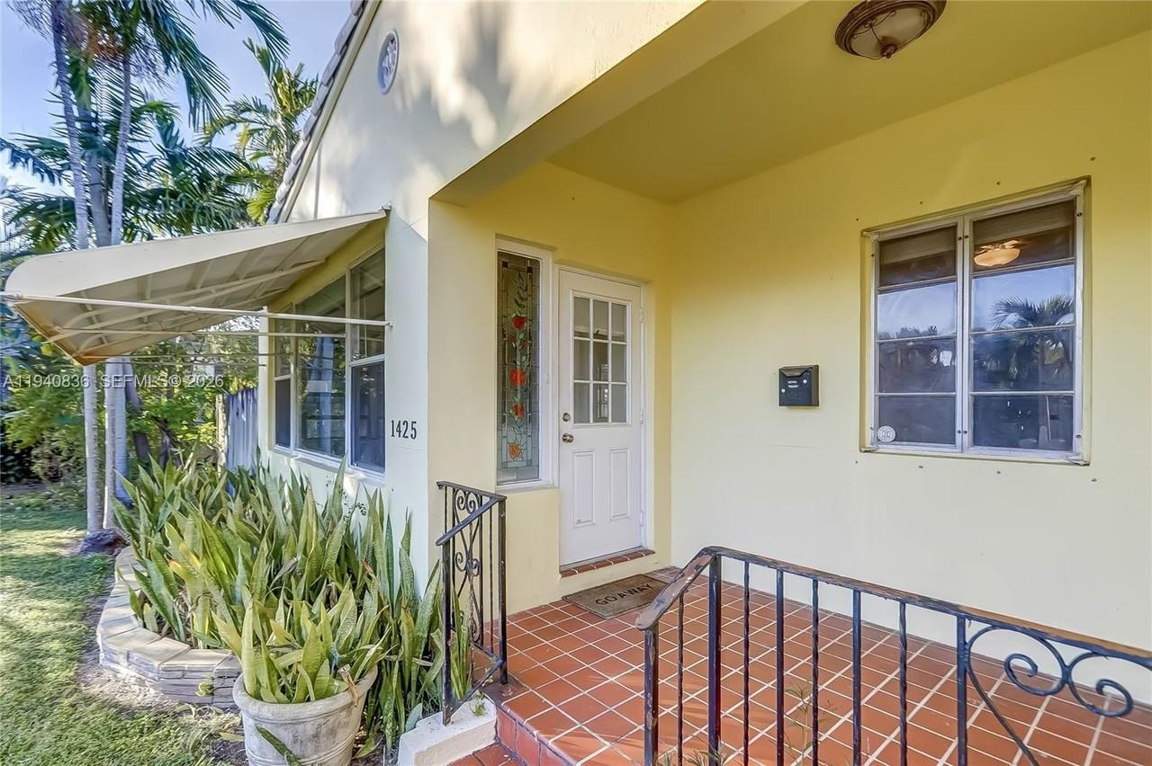 1425 Madison St - Photo 4 of 46