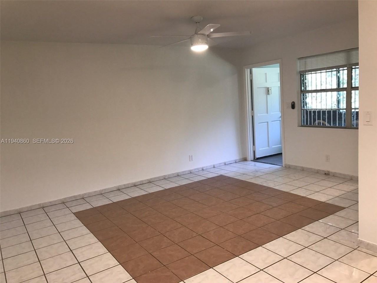 2612 Johnson St #9 - Photo 5 of 12