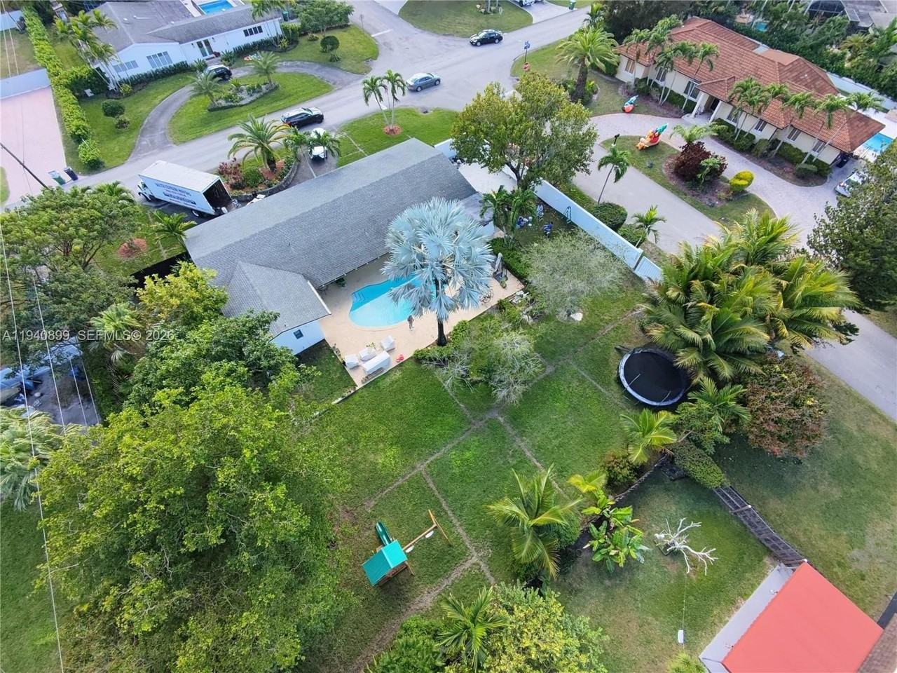 8495 Sw 141st St #8495 - Photo 3 of 40