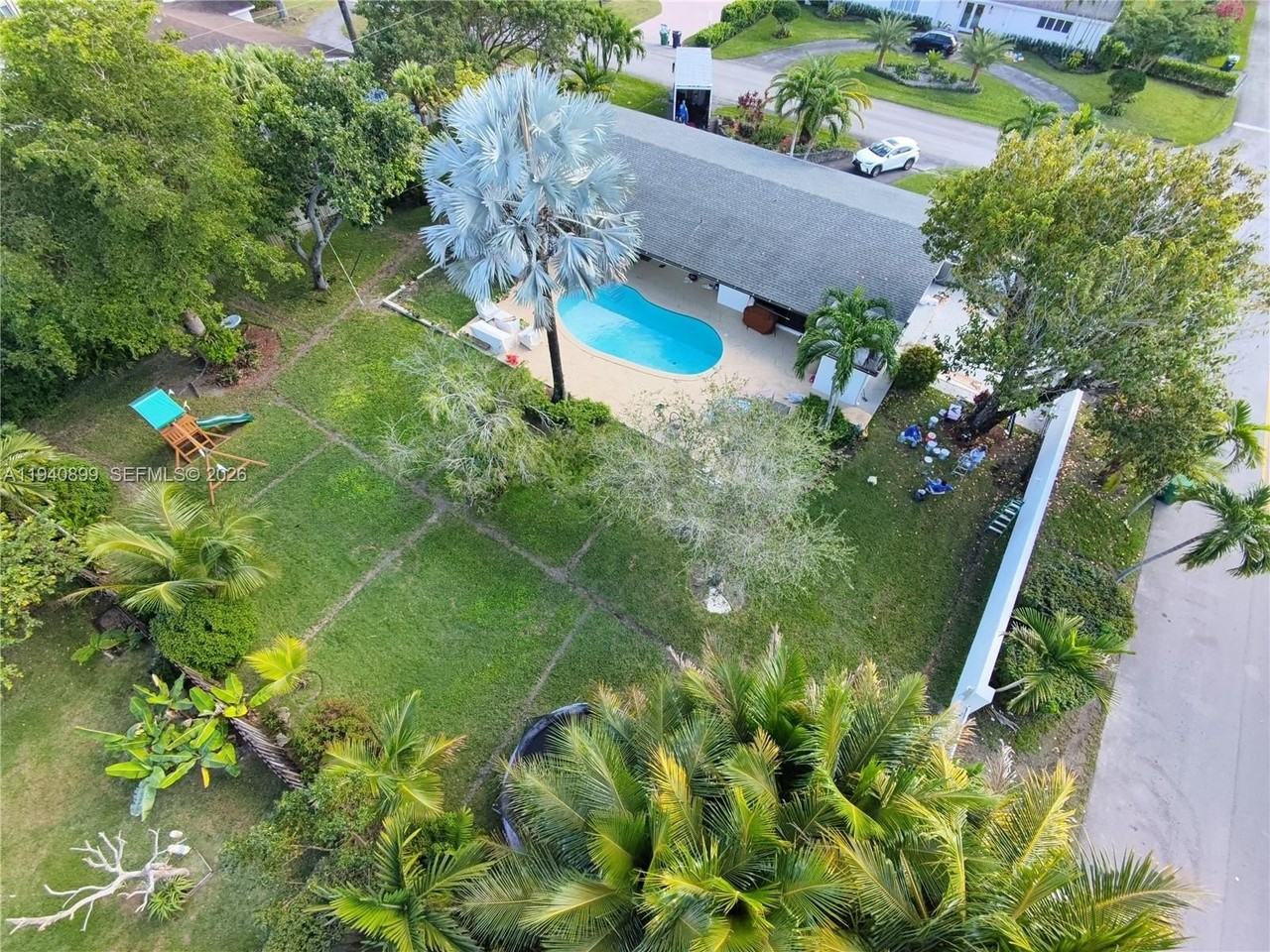 8495 Sw 141st St #8495 - Photo 4 of 40