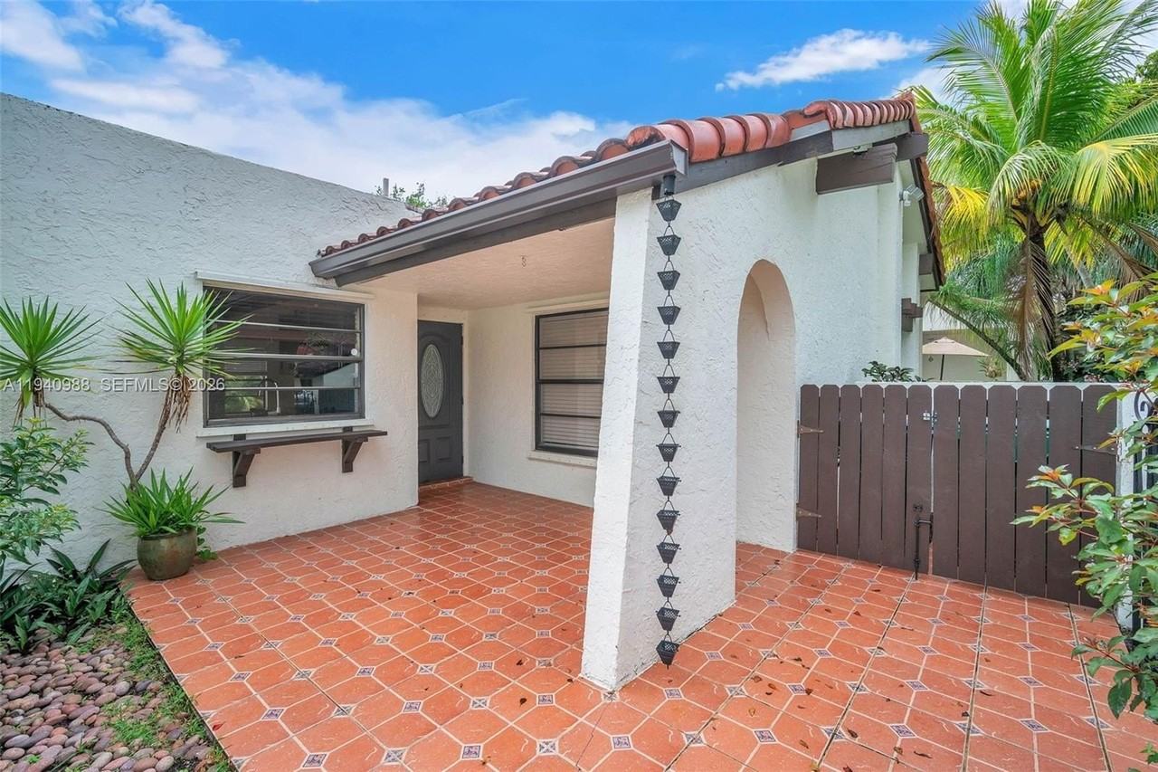 11125 Sw 134th Ct - Photo 3 of 33