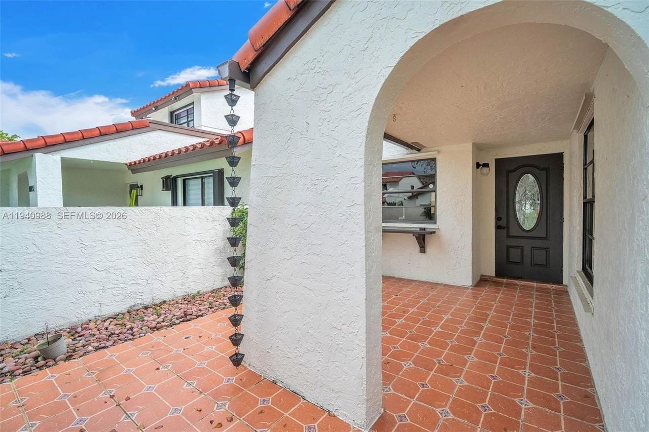 11125 Sw 134th Ct - Photo 4 of 33