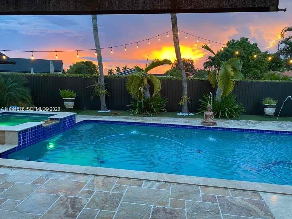 4872 Sw 140th Ave - Photo 4 of 31