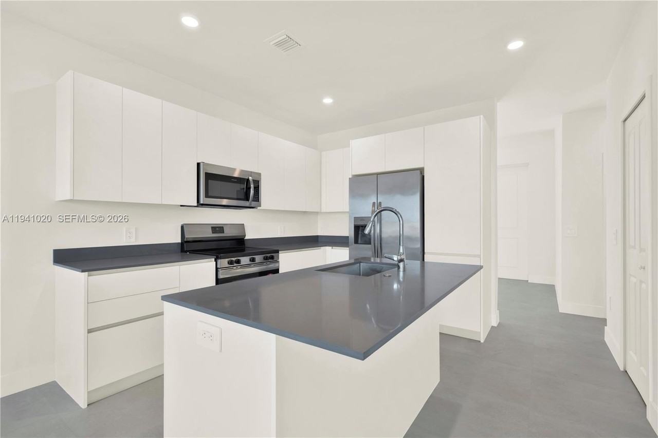 18981 Sw 344th Ter #18981 - Photo 7 of 34