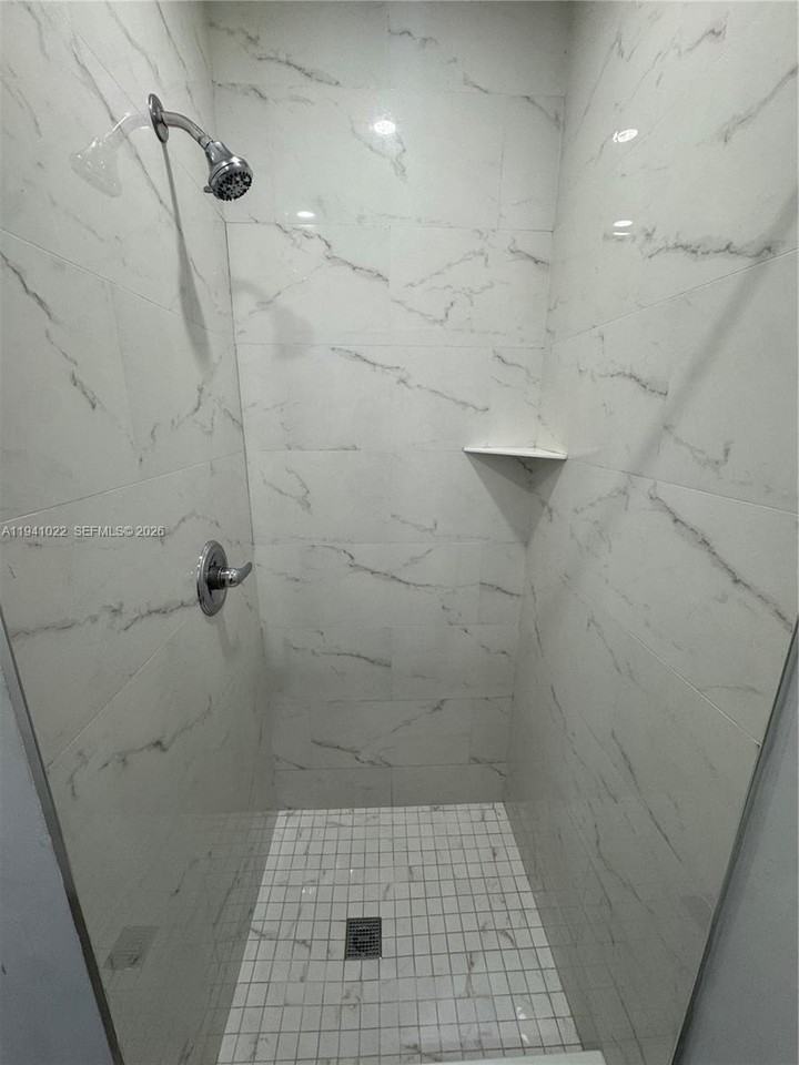 4081 Sw 97th Ct #1 - Photo 3 of 3