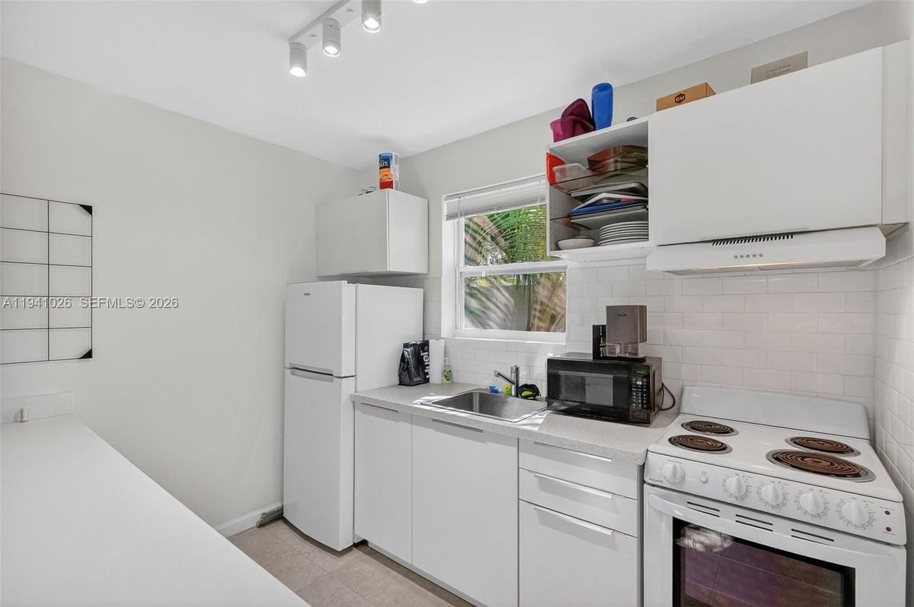 3676 Oak Ave #4 - Photo 2 of 27