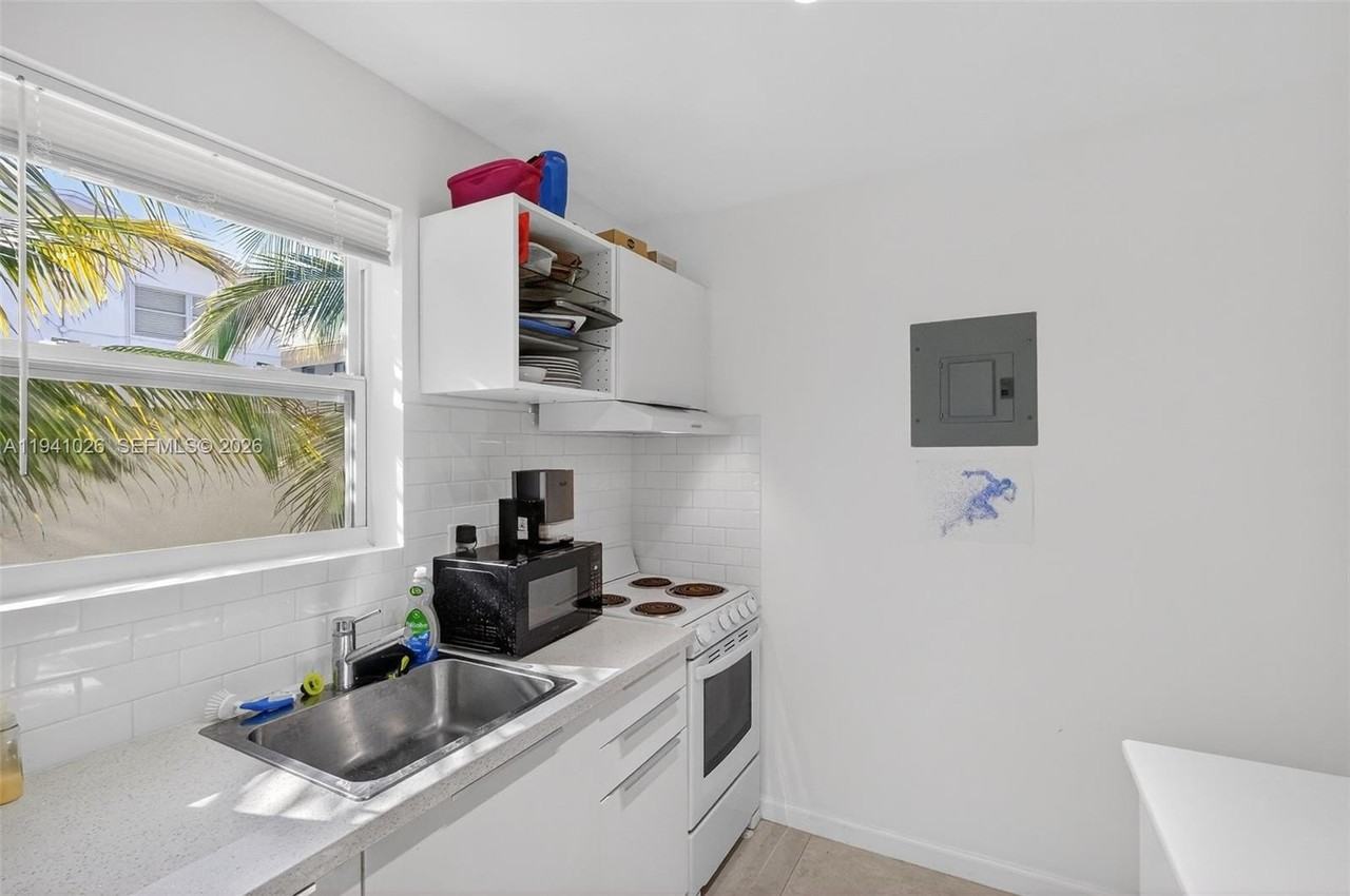 3676 Oak Ave #4 - Photo 7 of 27