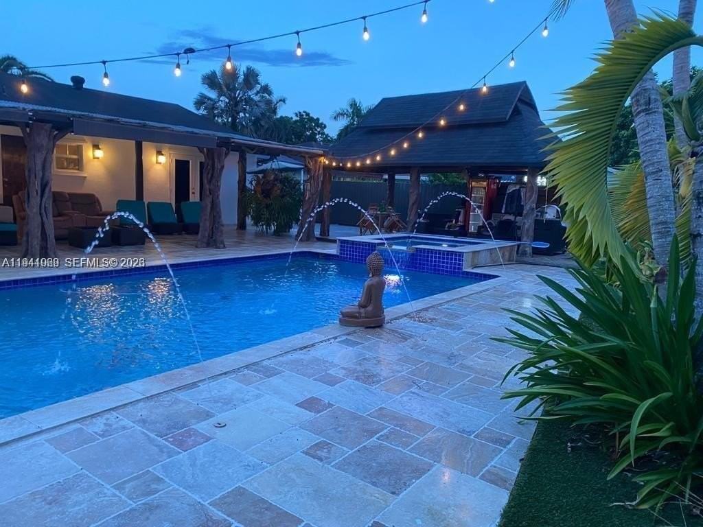 4872 Sw 140th Ave - Photo 5 of 32