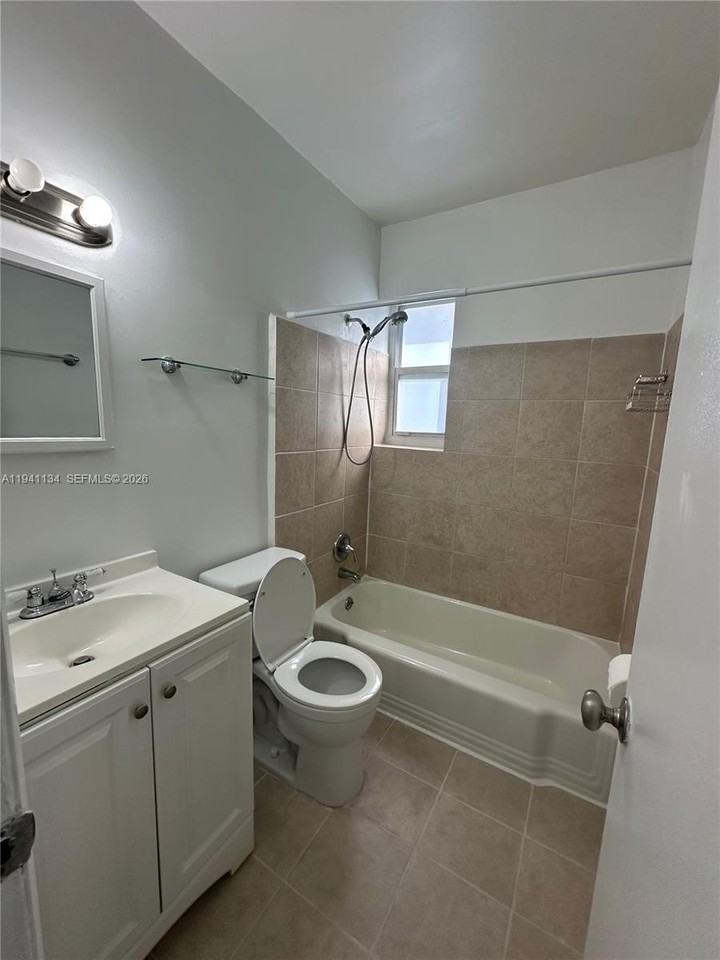 12101 Griffing Blvd #5 - Photo 6 of 16