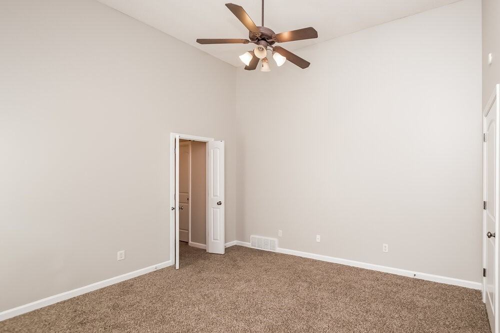 10215 Morning Hill Dr - Photo 6 of 13