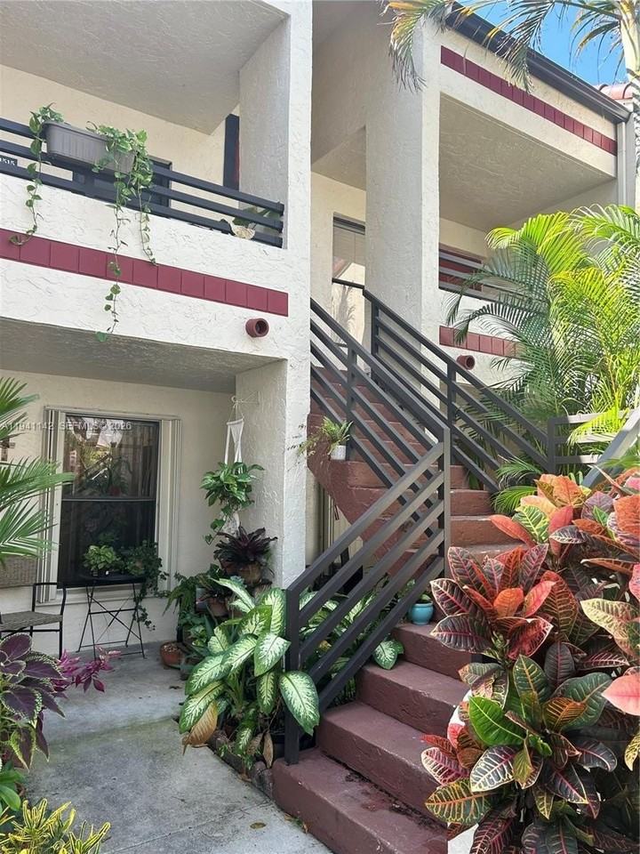 11511 Nw 10th St #11511 - Photo 7 of 36