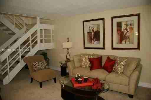 603 Sw 1st Ct #603 - Photo 3 of 8