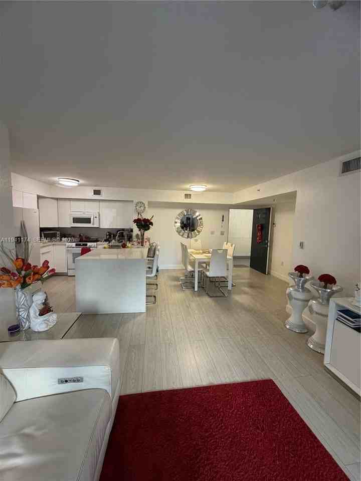 4540 Nw 107th Ave #205-11 - Photo 5 of 30