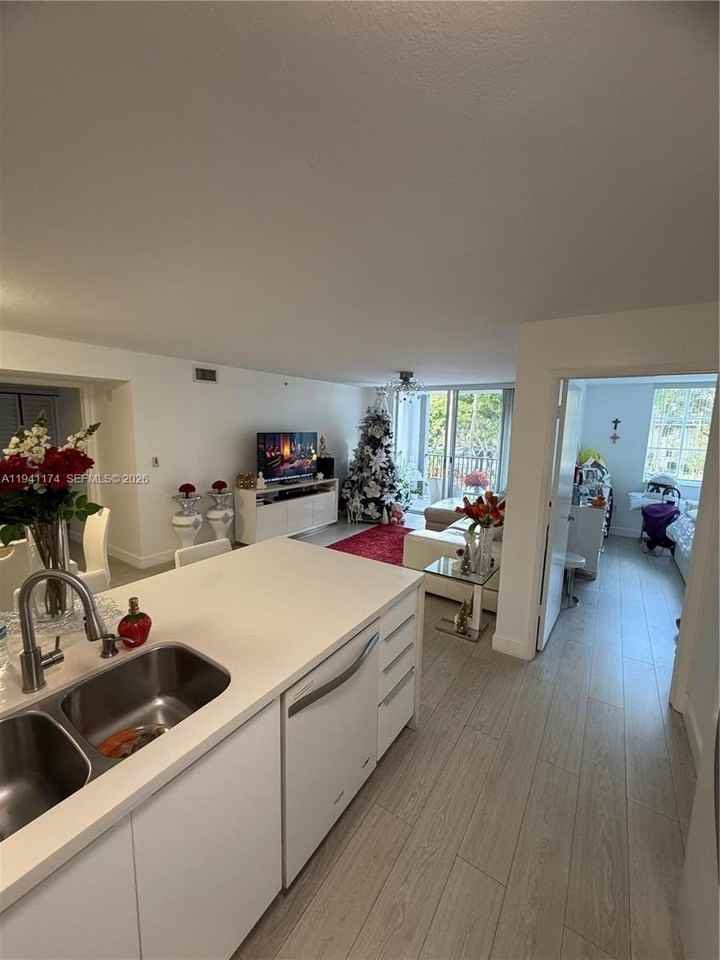 4540 Nw 107th Ave #205-11 - Photo 7 of 30