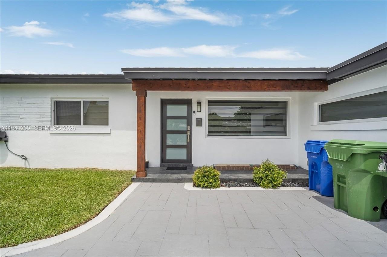 1931 Sw 22nd Ave #0 - Photo 4 of 50