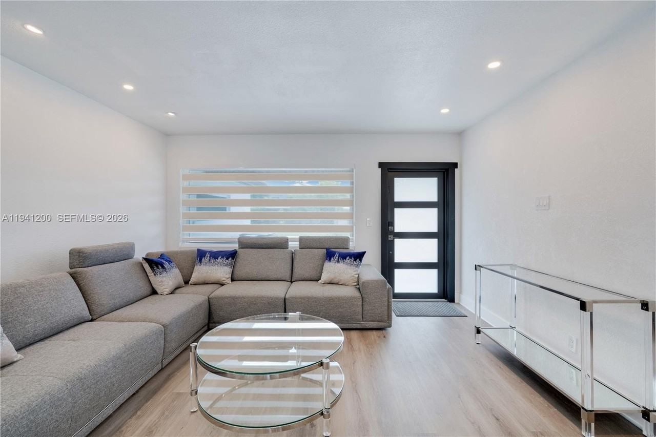 1931 Sw 22nd Ave #0 - Photo 7 of 50